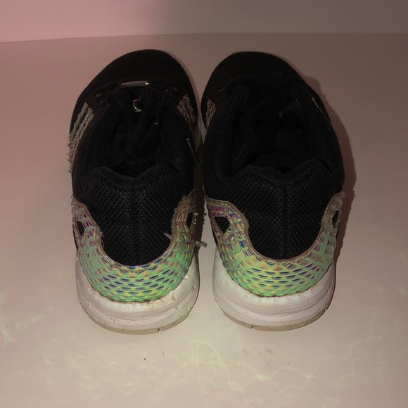 Adidas Torsion Sneakers 6.5 - Picture 4 of 8